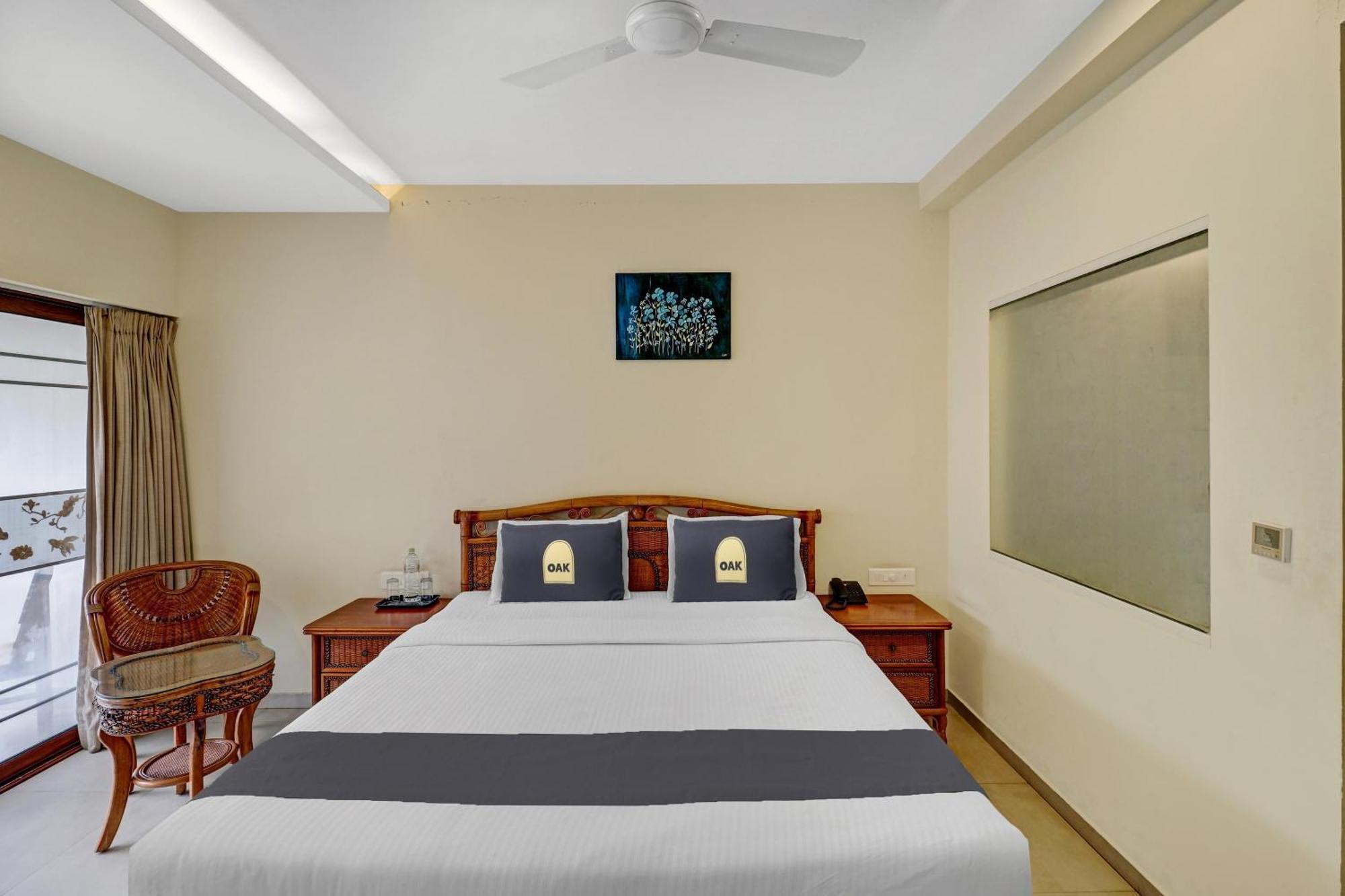 Townhouse Oak Edassery'S Sealine Villa Stay Kochi Екстер'єр фото