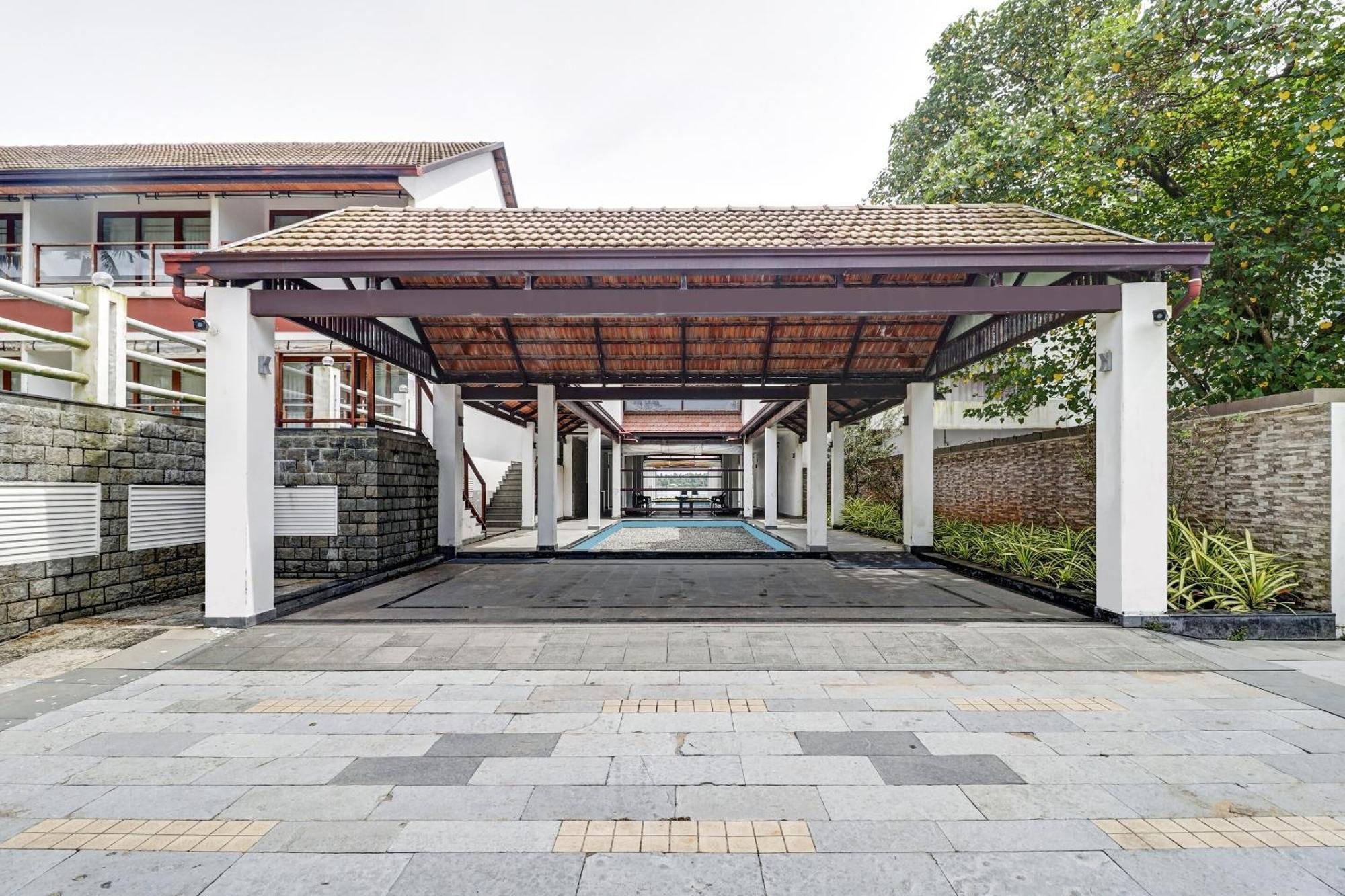 Townhouse Oak Edassery'S Sealine Villa Stay Kochi Екстер'єр фото