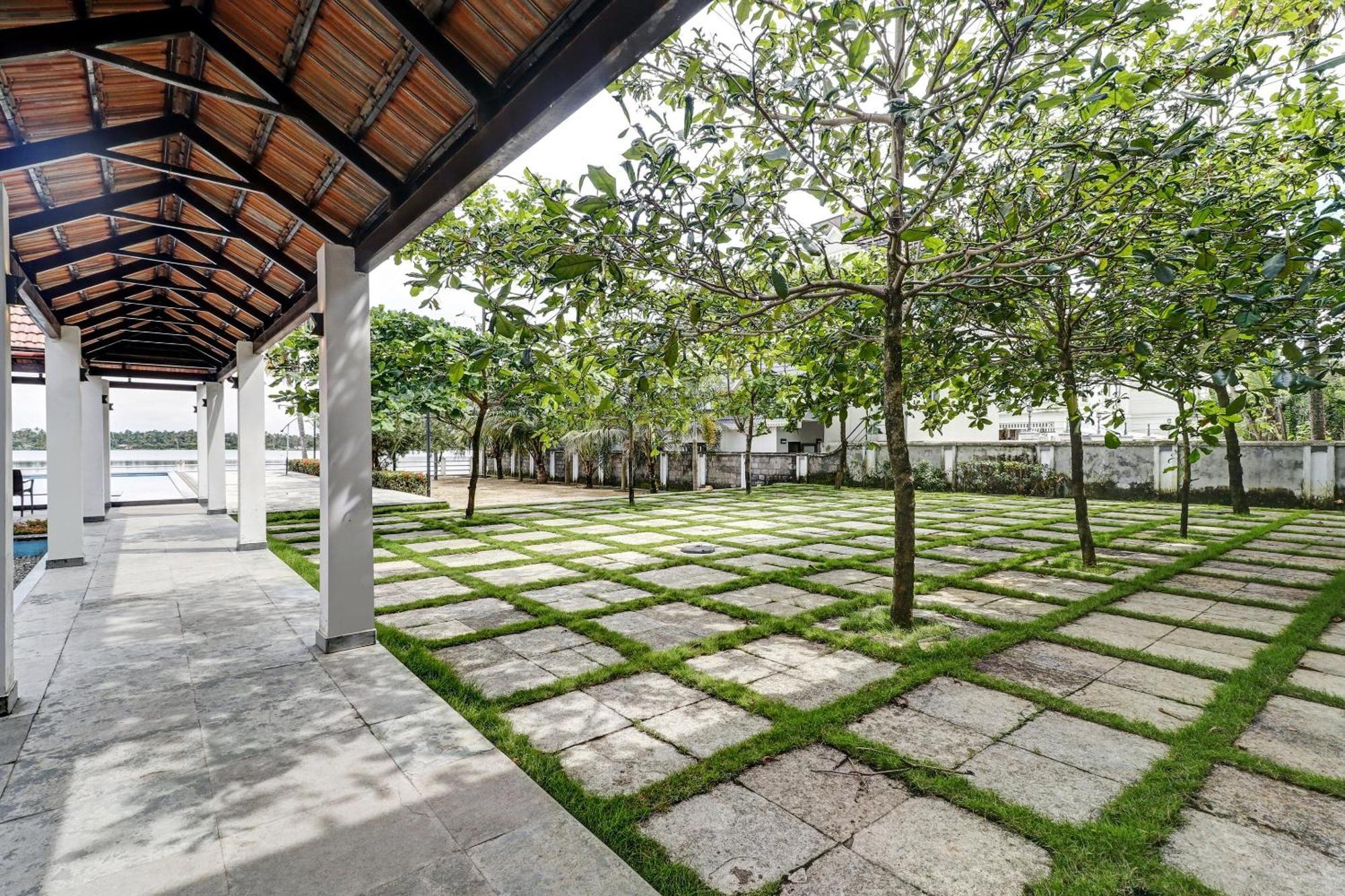 Townhouse Oak Edassery'S Sealine Villa Stay Kochi Екстер'єр фото