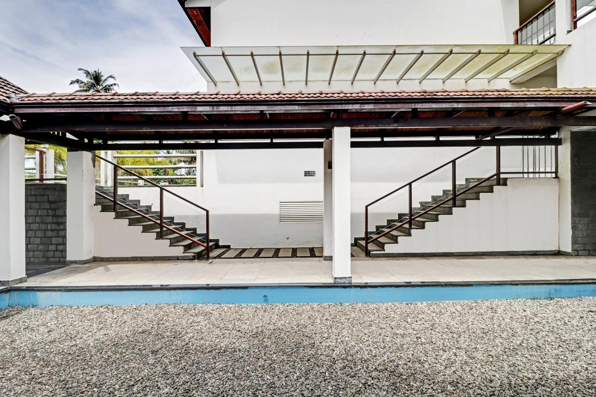 Townhouse Oak Edassery'S Sealine Villa Stay Kochi Екстер'єр фото