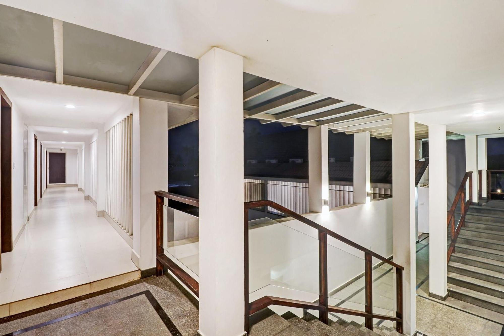Townhouse Oak Edassery'S Sealine Villa Stay Kochi Екстер'єр фото
